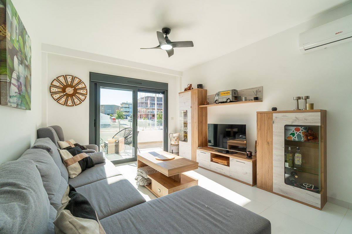 Apartment in San Miguel de Salinas - Image 3