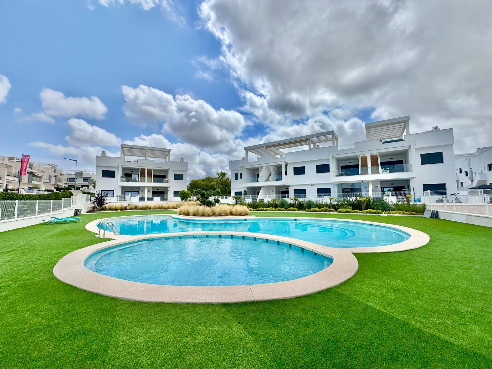 Apartment in Torrevieja - view 1