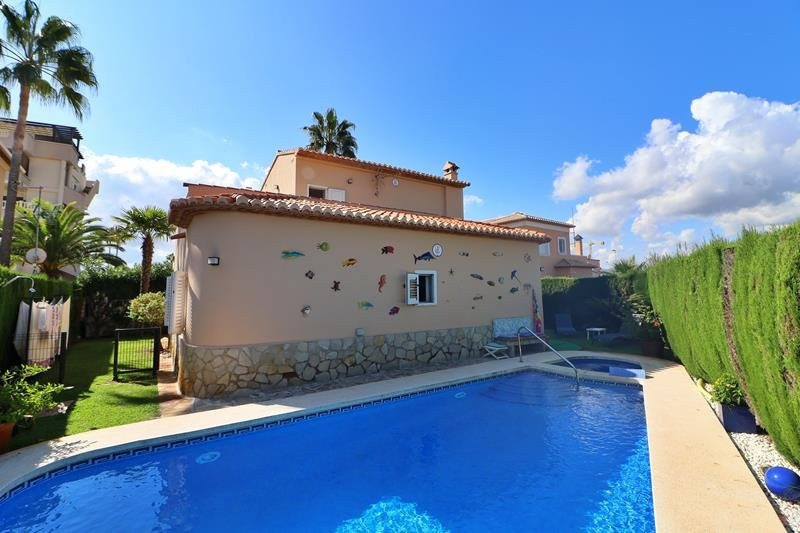 Villa in Oliva - Image 2
