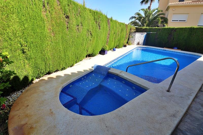 Villa in Oliva - Image 3