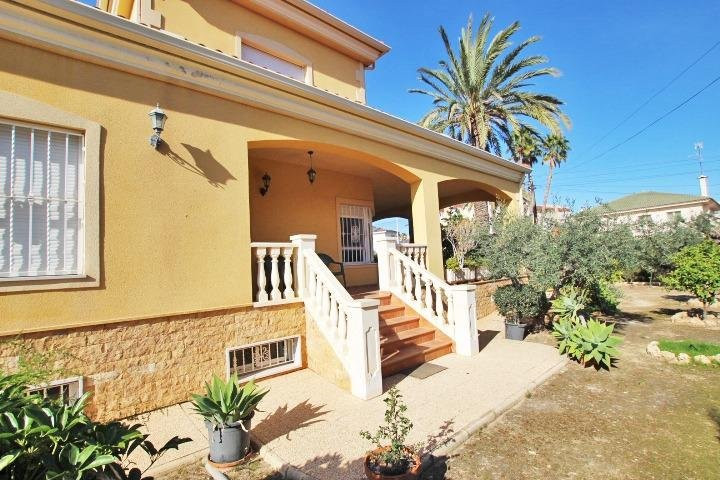 Villa in Elche - Image 3