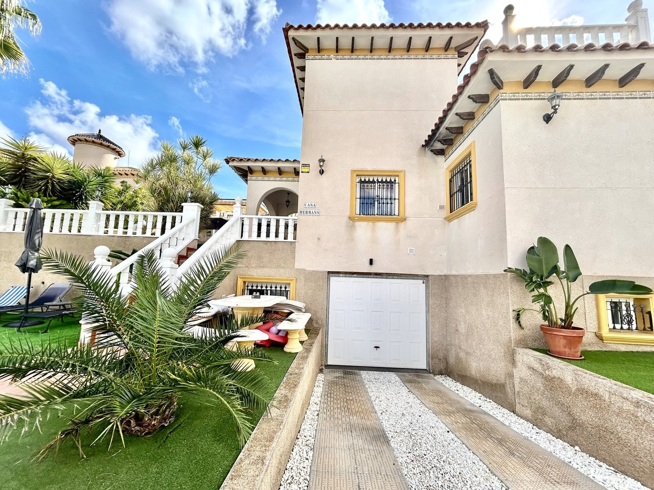Villa in Villamartin - Image 4