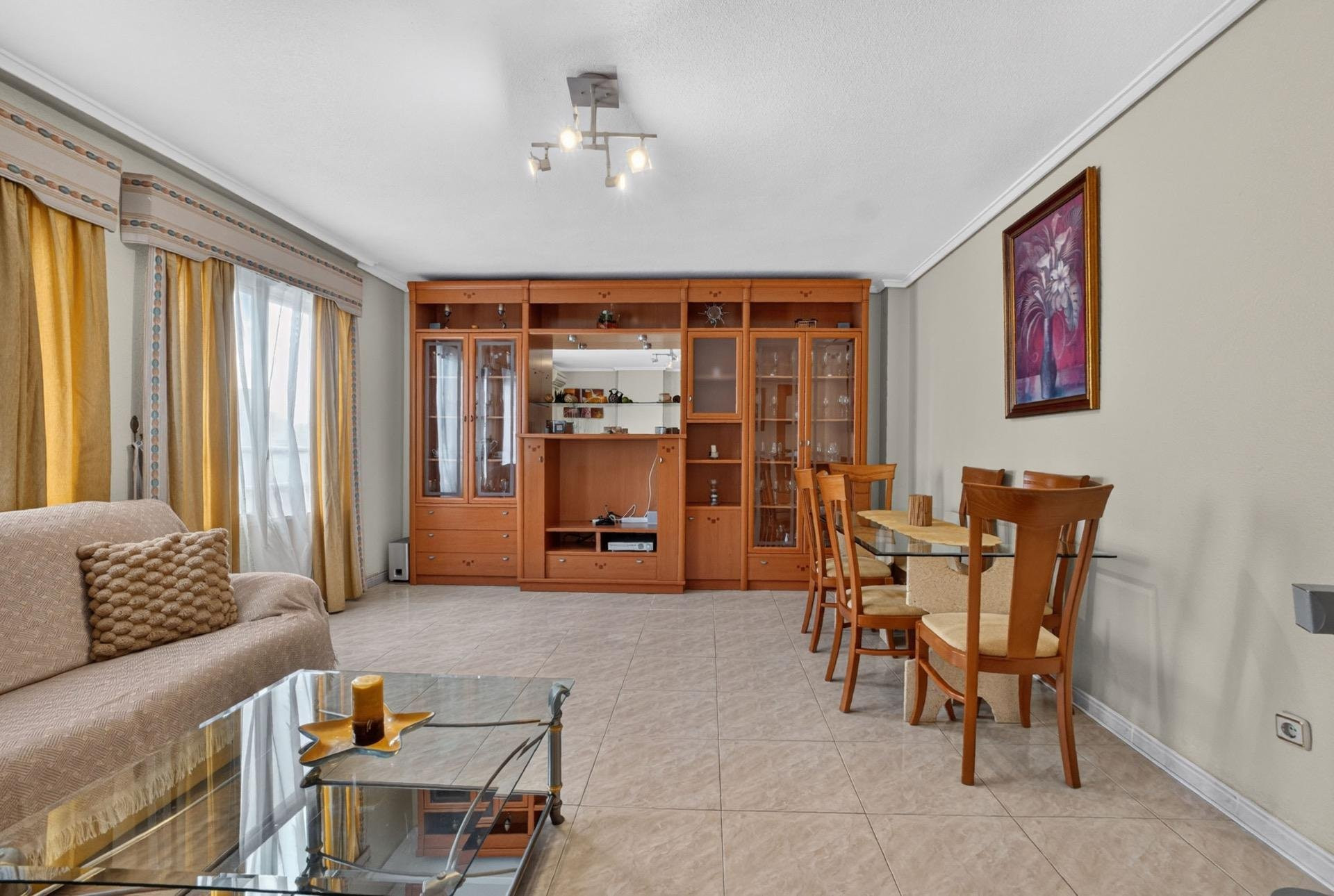 Apartment in Torrevieja - Image 2