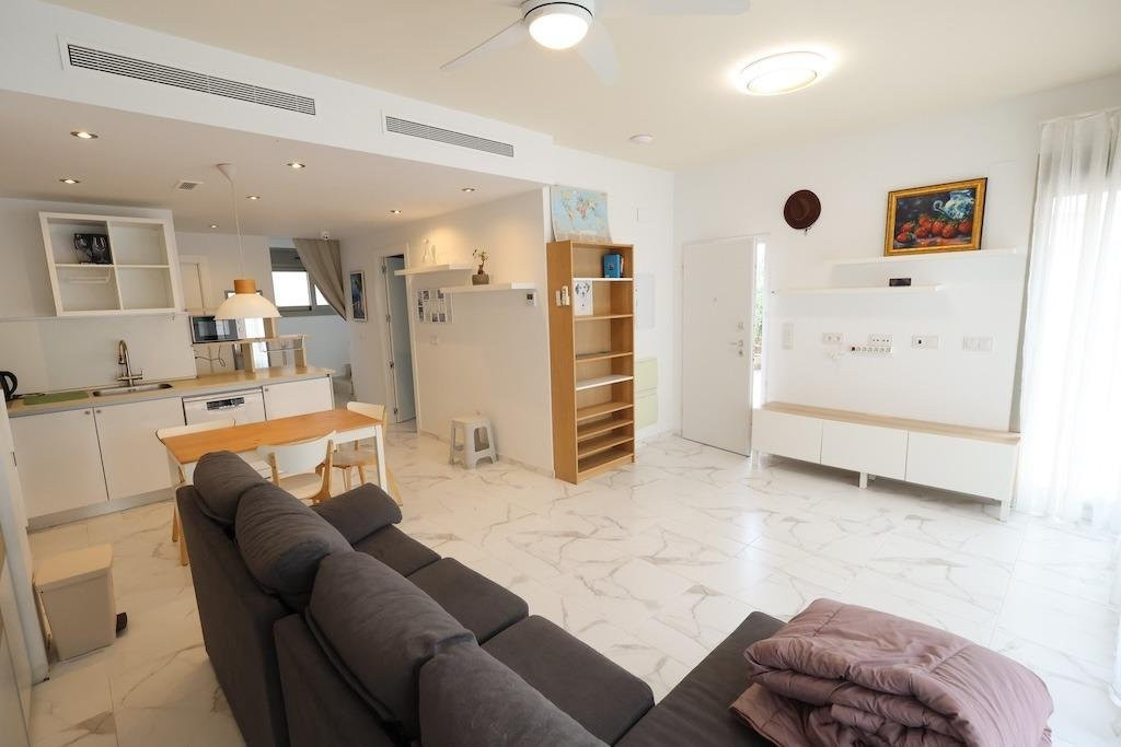 Villa in Villamartin - Image 4