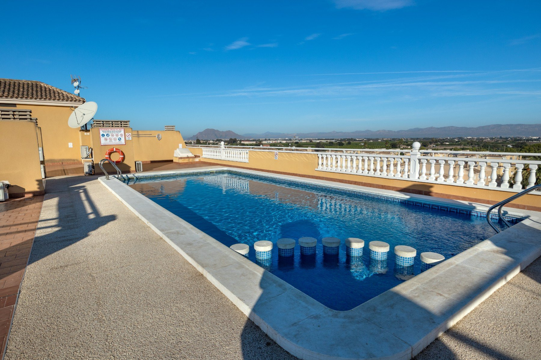 Apartment in Formentera de Segura - view 1