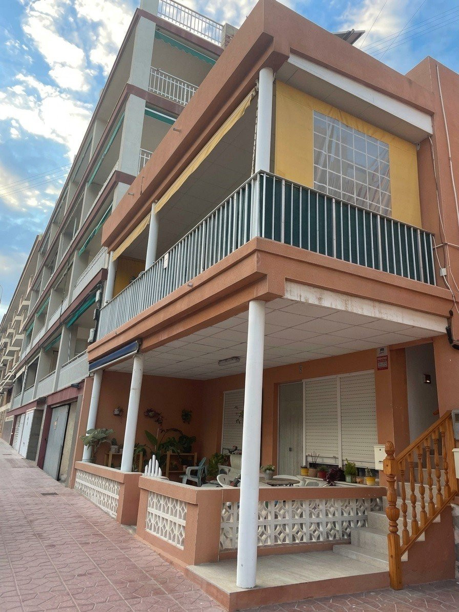 Apartment in Guardamar del Segura - view 1