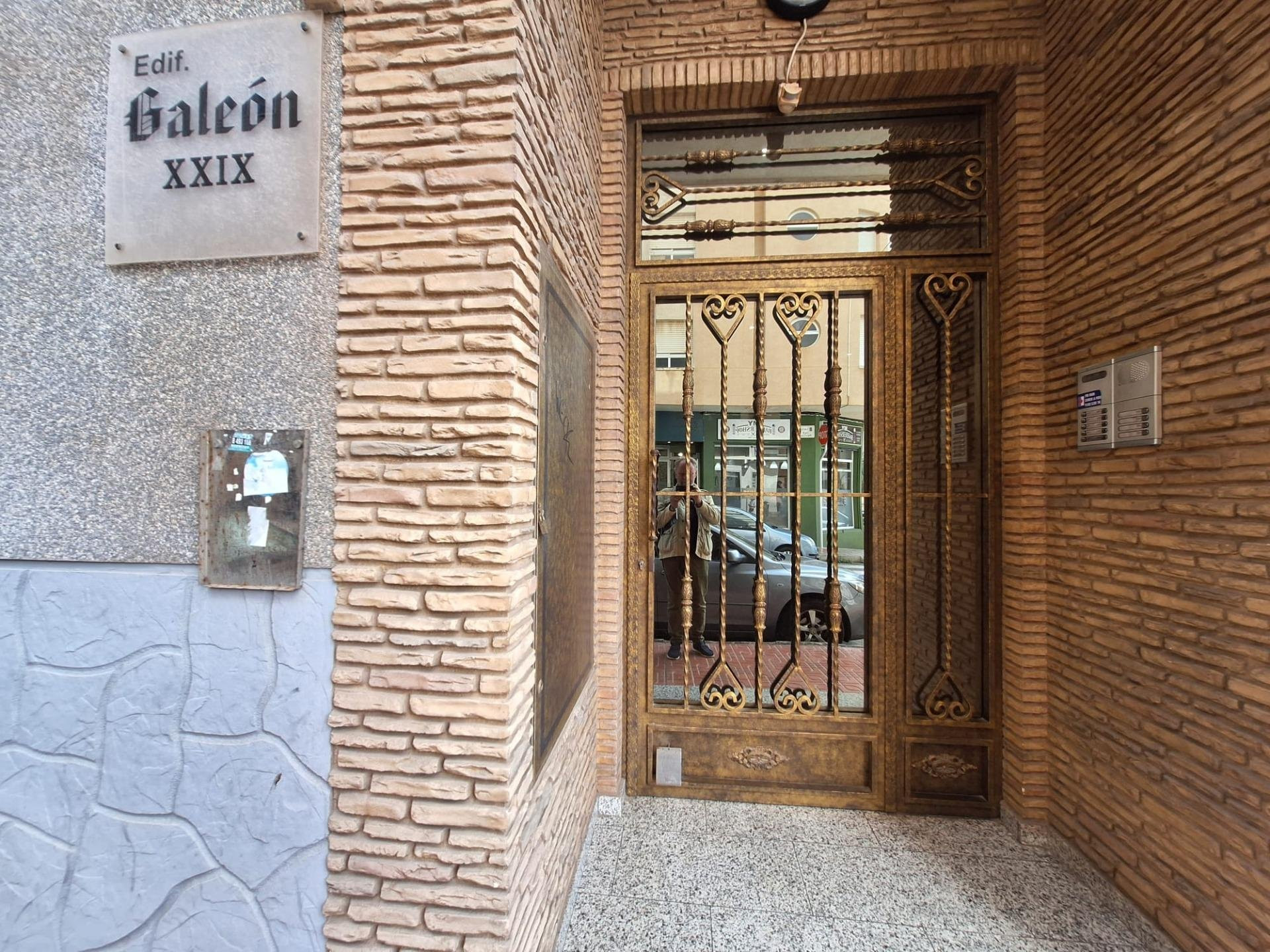Apartment in Torrevieja - Image 2