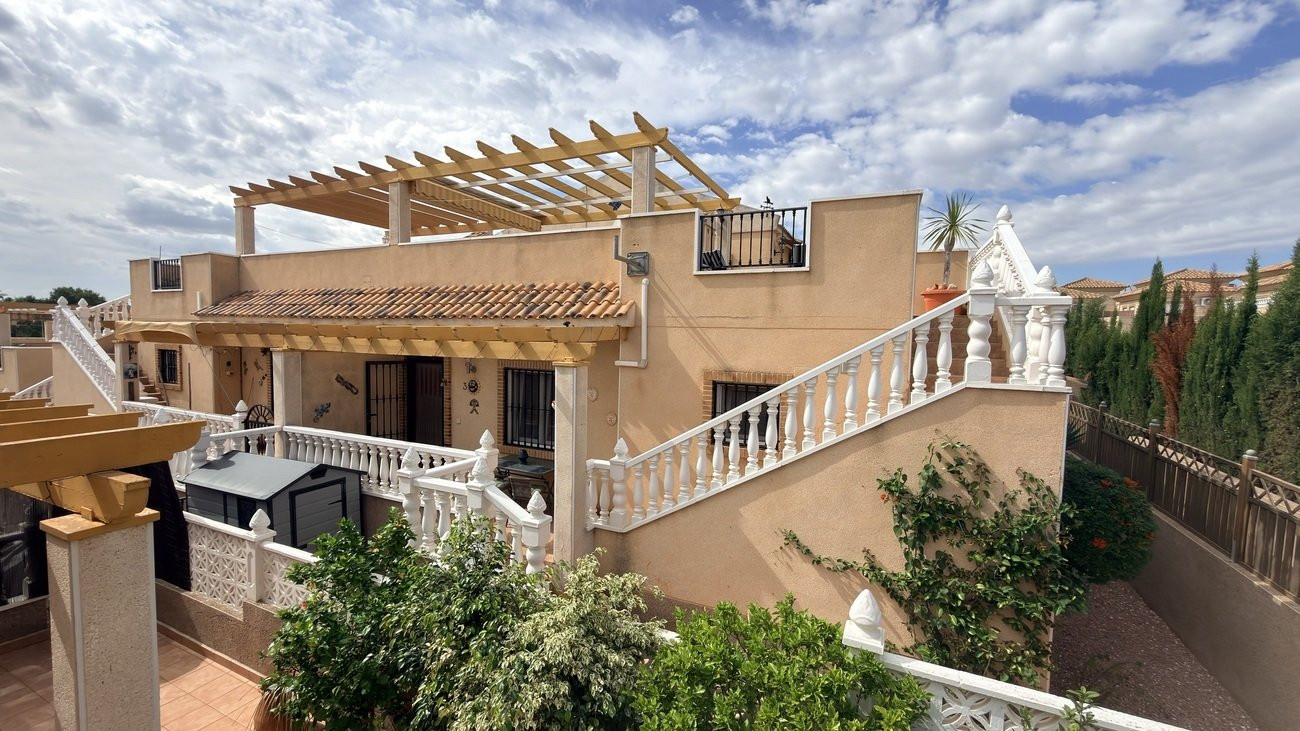 House in Villamartin - Image 2