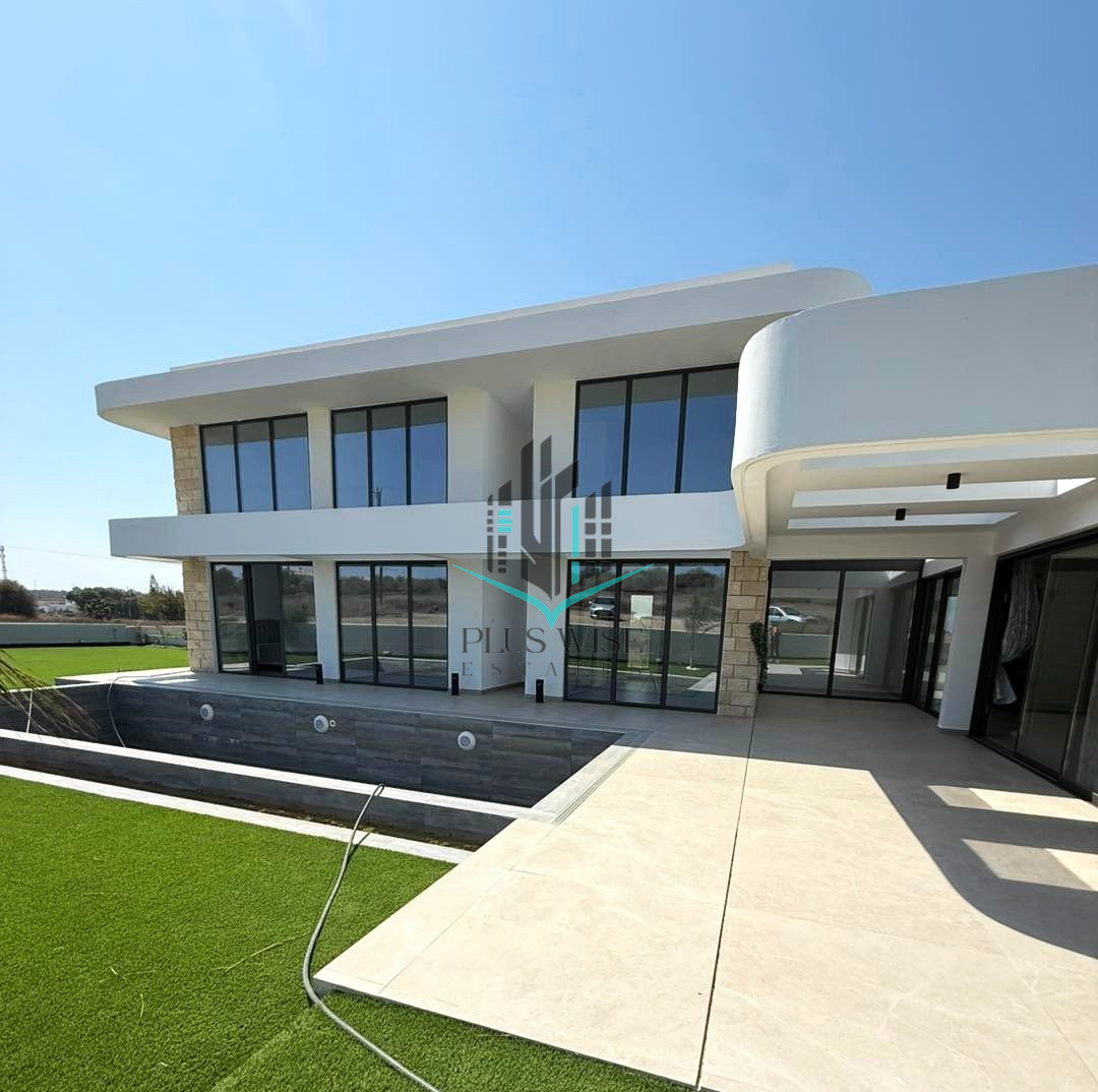 Villa in Perivolia - view 1