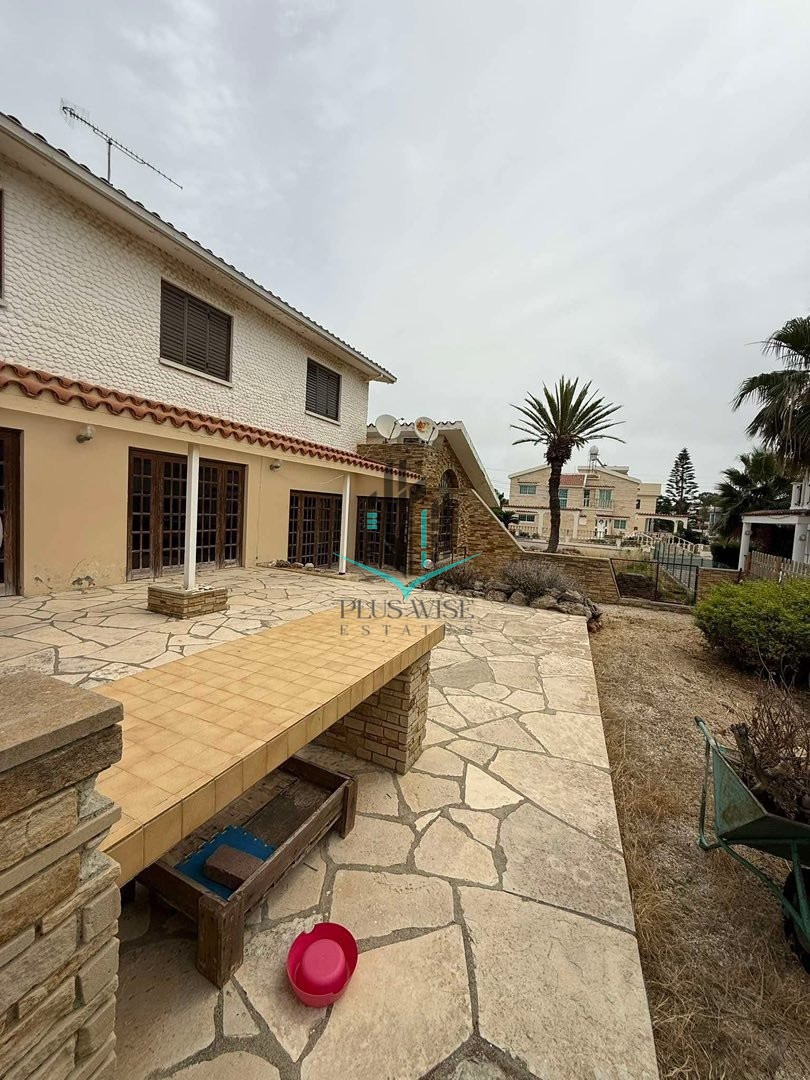 Villa in Pyla - view 1