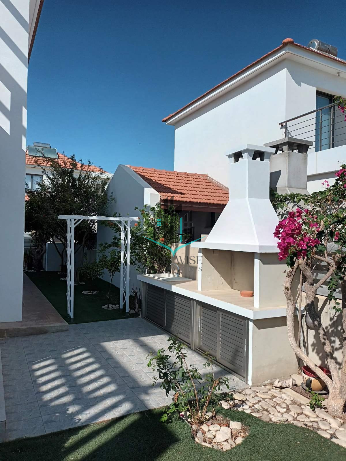 Villa in Perivolia - Image 5