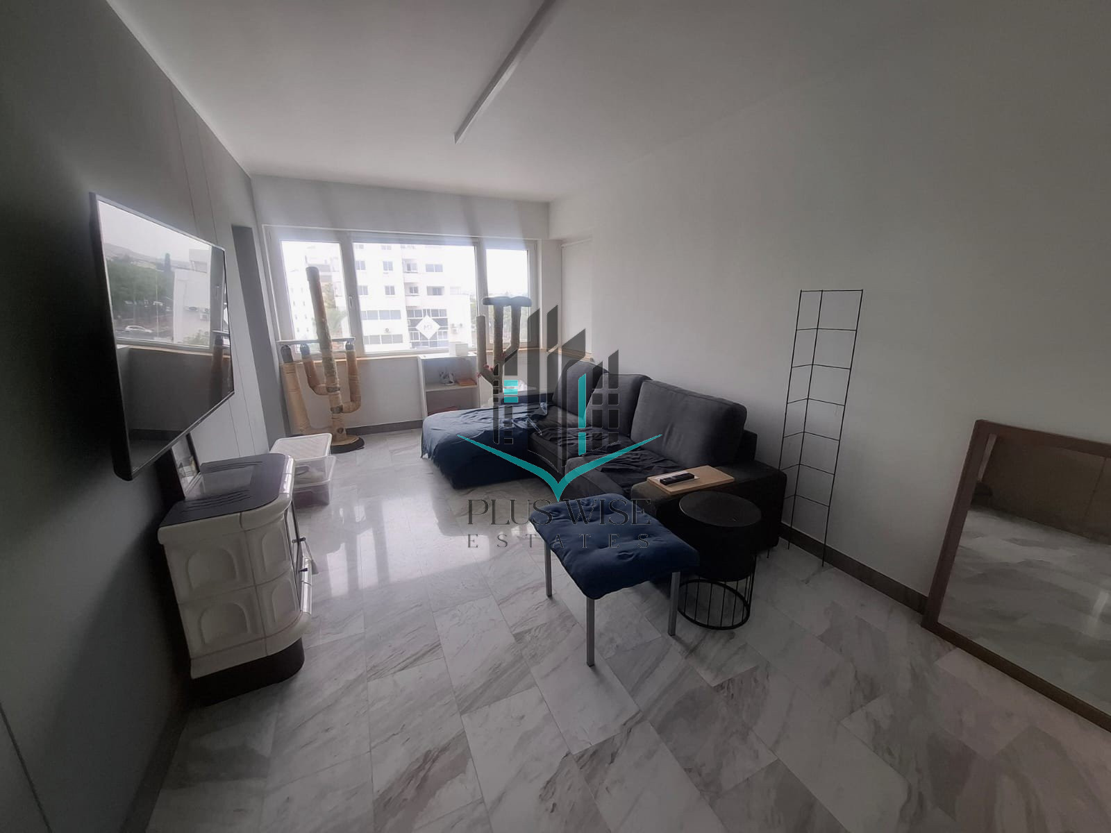 Apartment in Pomos - Image 2