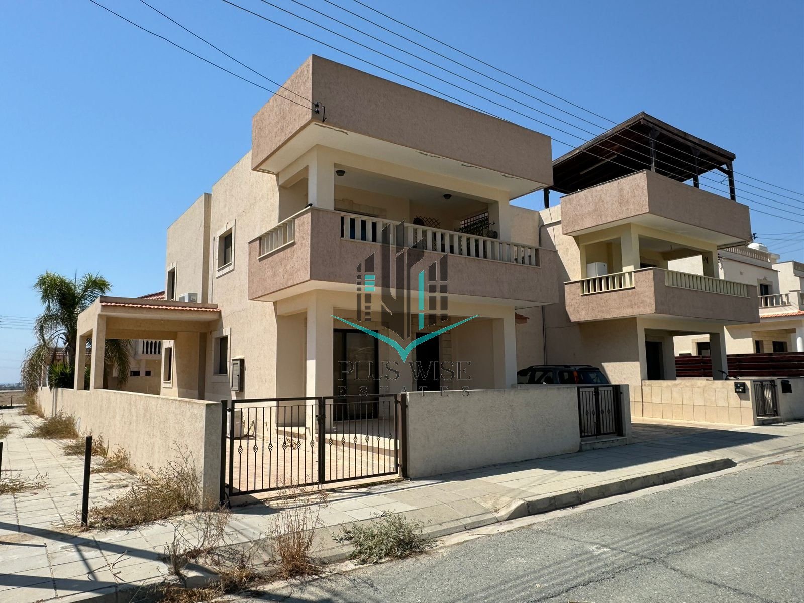 Apartment in Pyla - Image 2