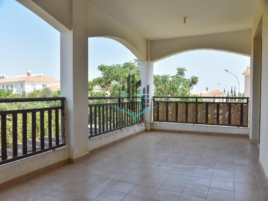 Apartment in Paralimni - Image 4