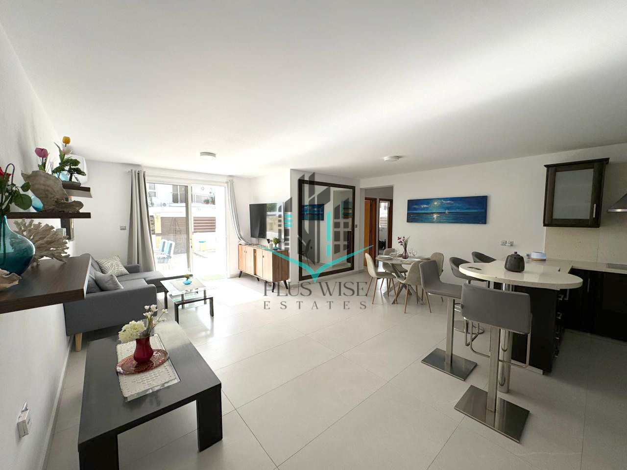 Apartment in Oroklini - view 1