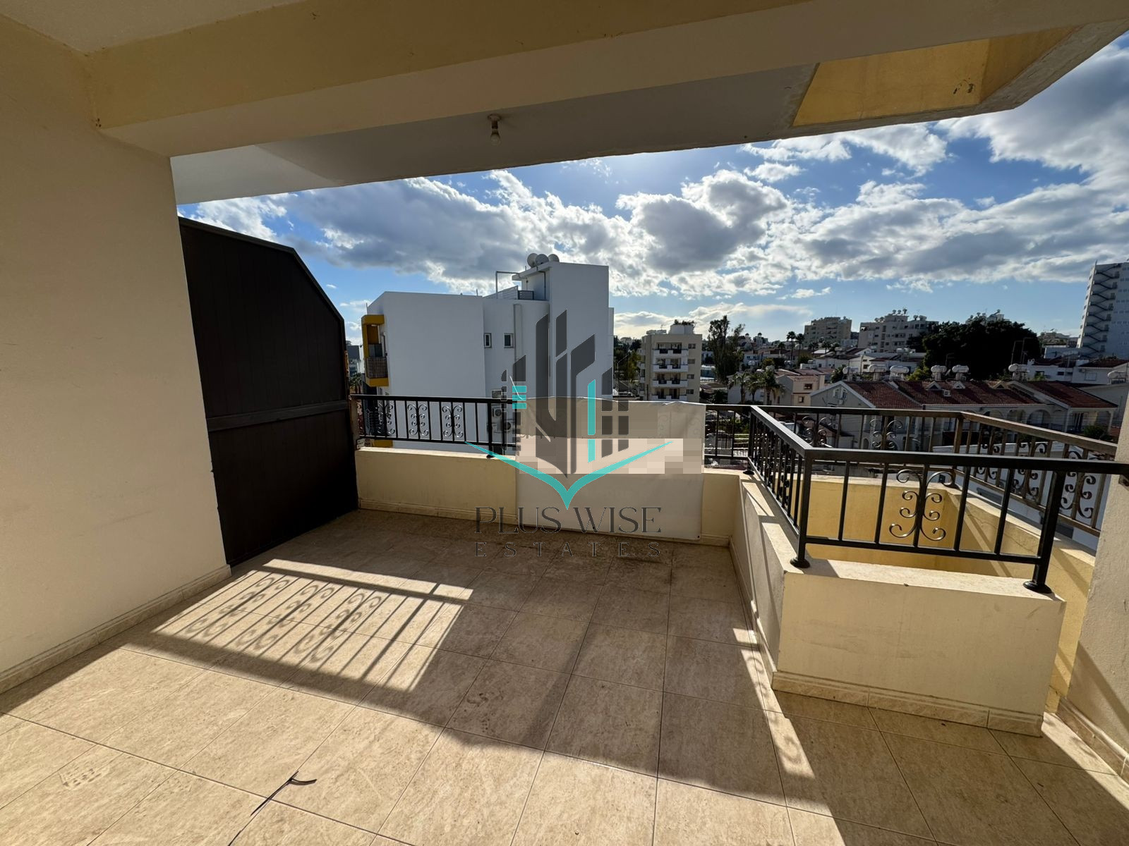 Apartment in Larnaca Marina - view 1