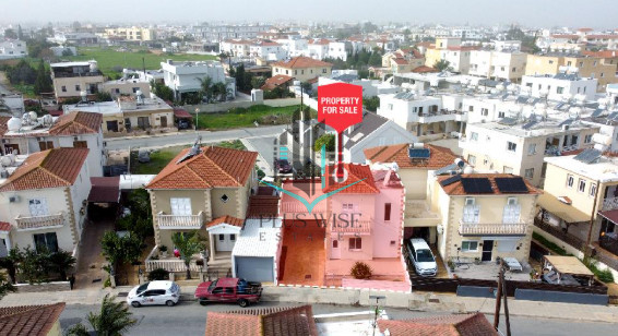 Villa in Paralimni - view 1