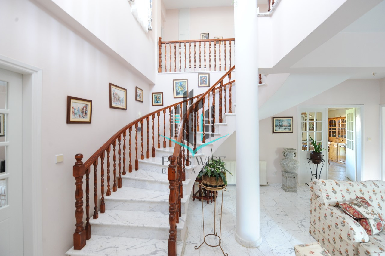Villa in Agia Anna - Image 4