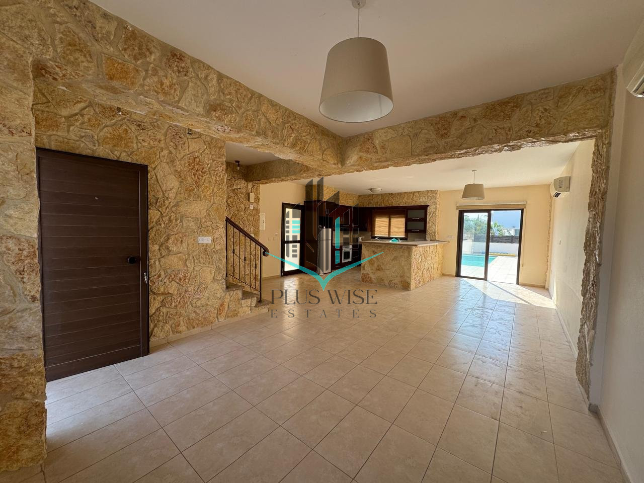 Villa in Pyla - Image 4