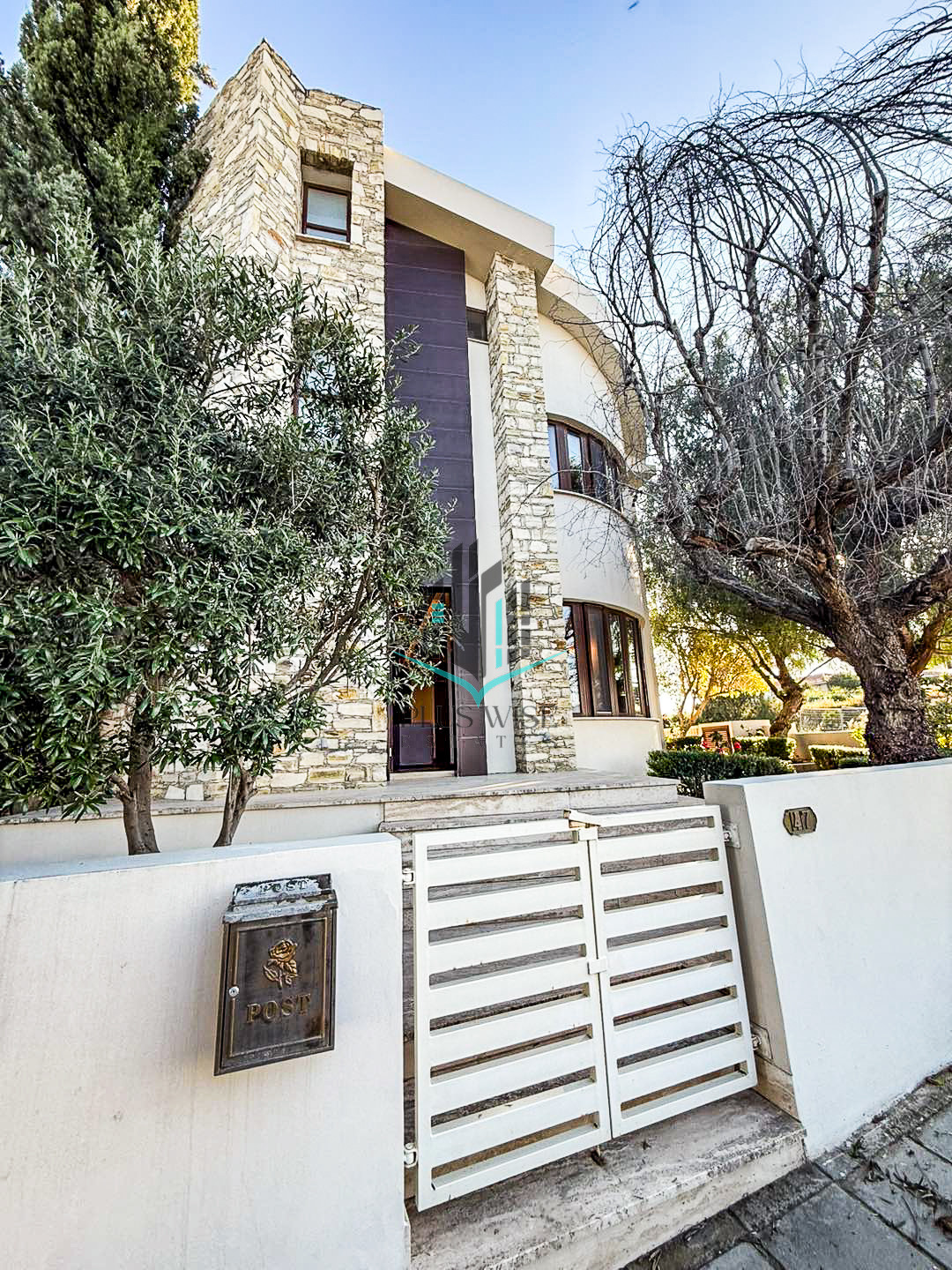 Villa in Apostolos Loukas - Image 3