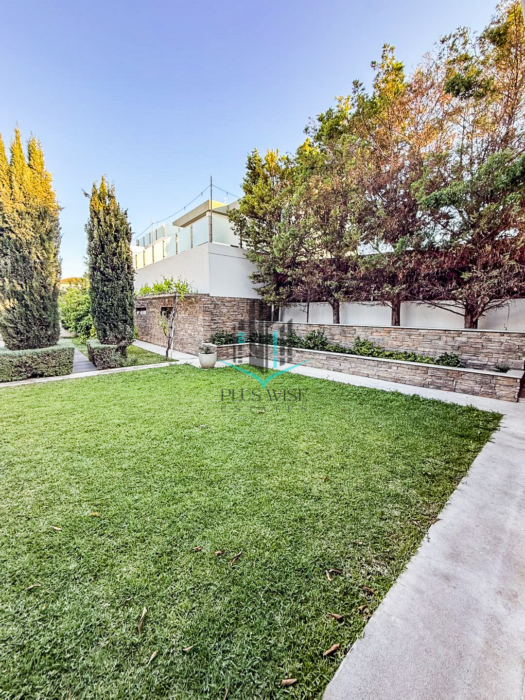 Villa in Apostolos Loukas - Image 5