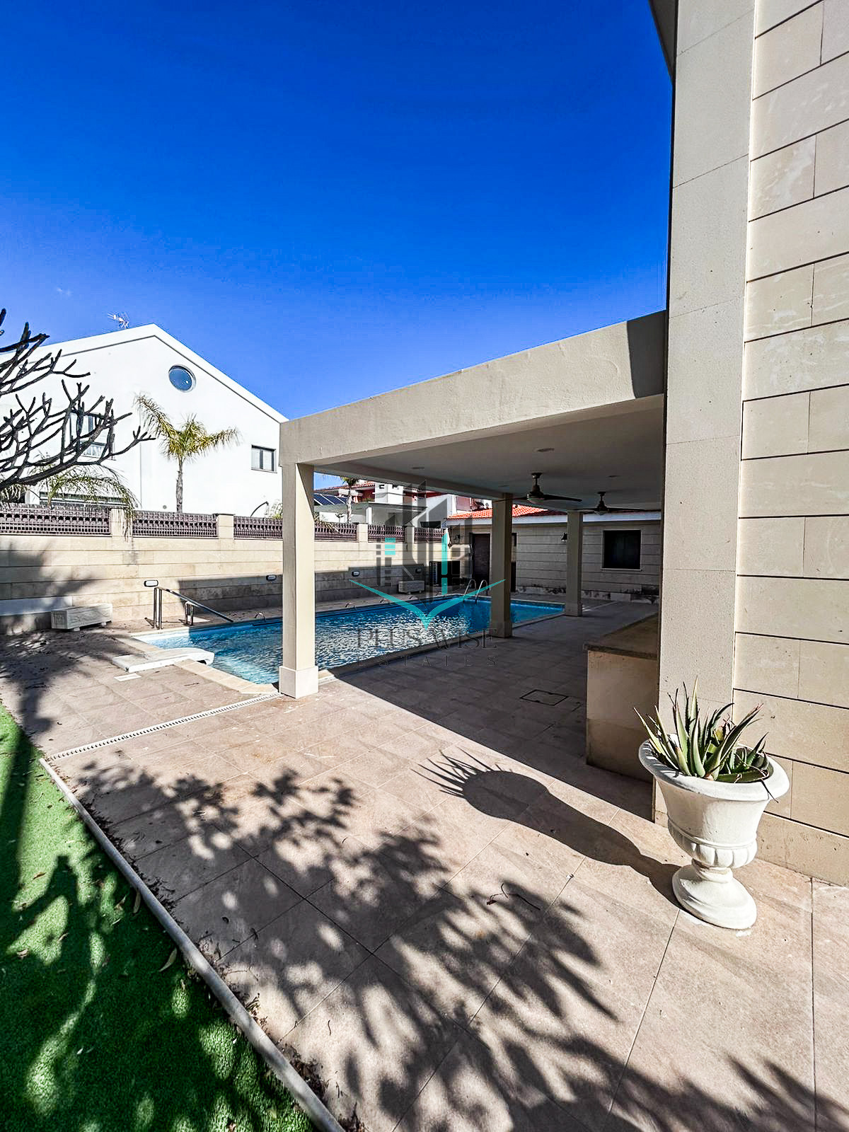 Villa in Larnaka - Image 3