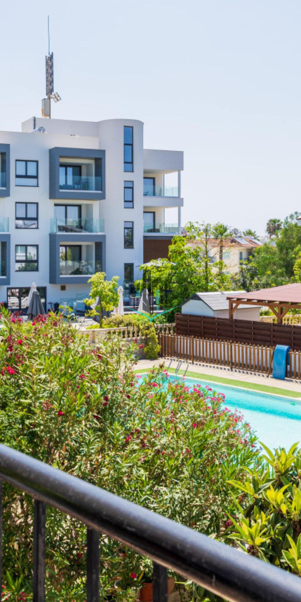 Apartment in Oroklini - Image 4