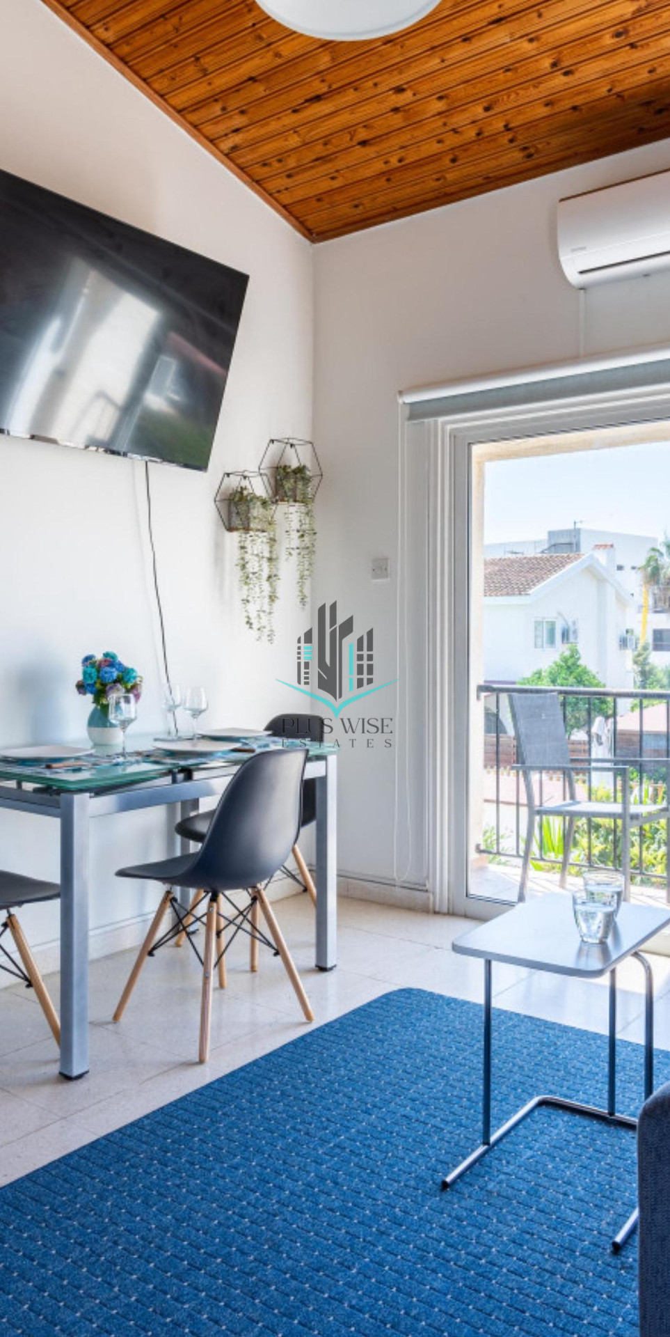 Apartment in Oroklini - Image 2