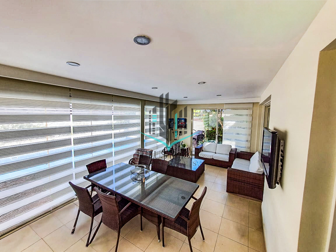 Villa in Pyla - Image 4