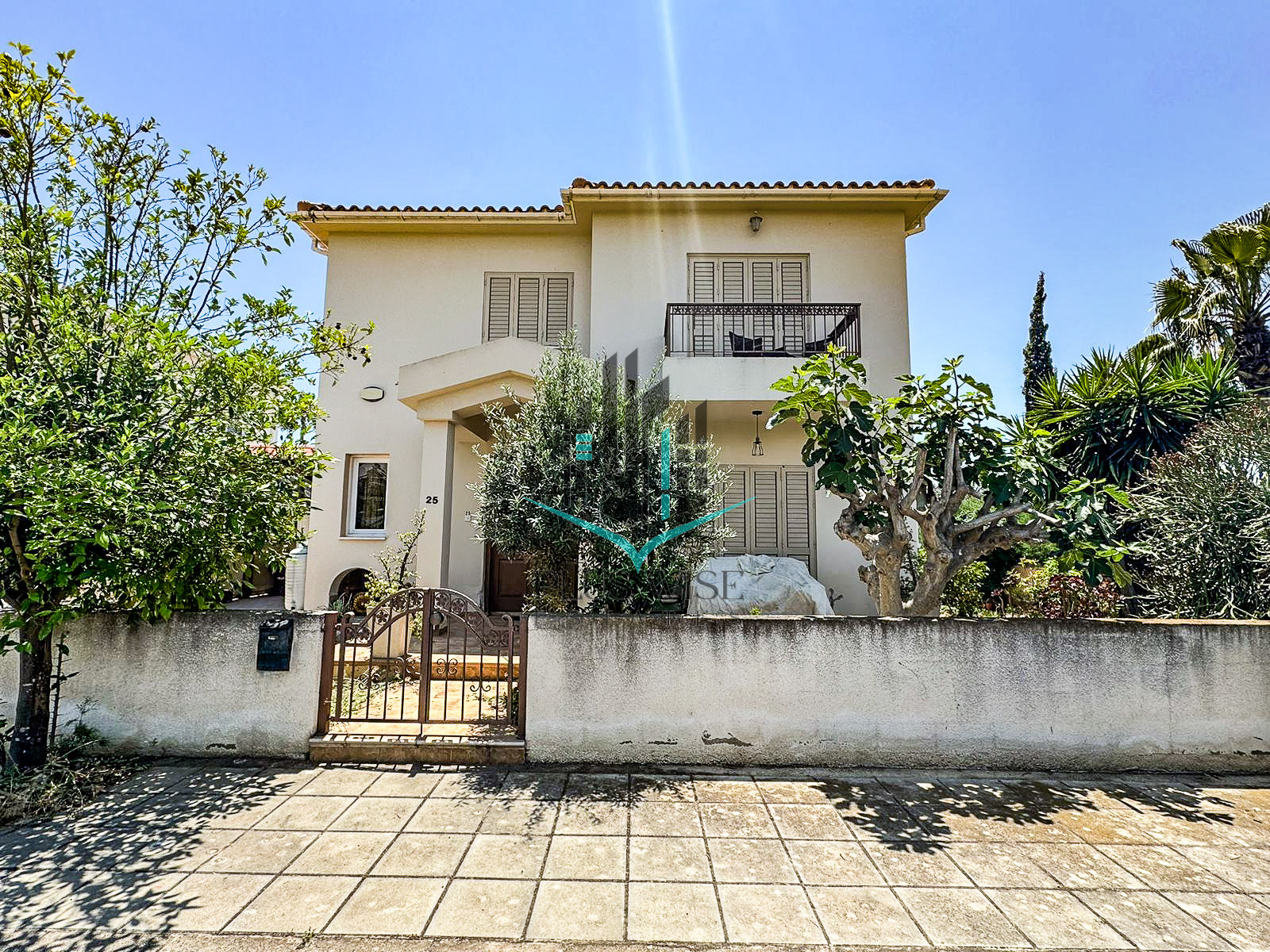 Villa in Oroklini - view 1