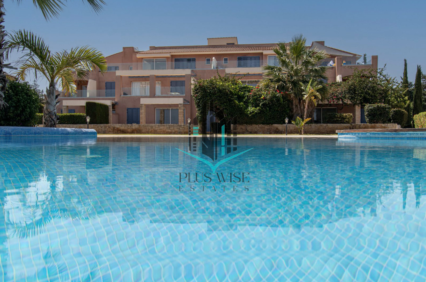 House in Agia Marina - Image 2