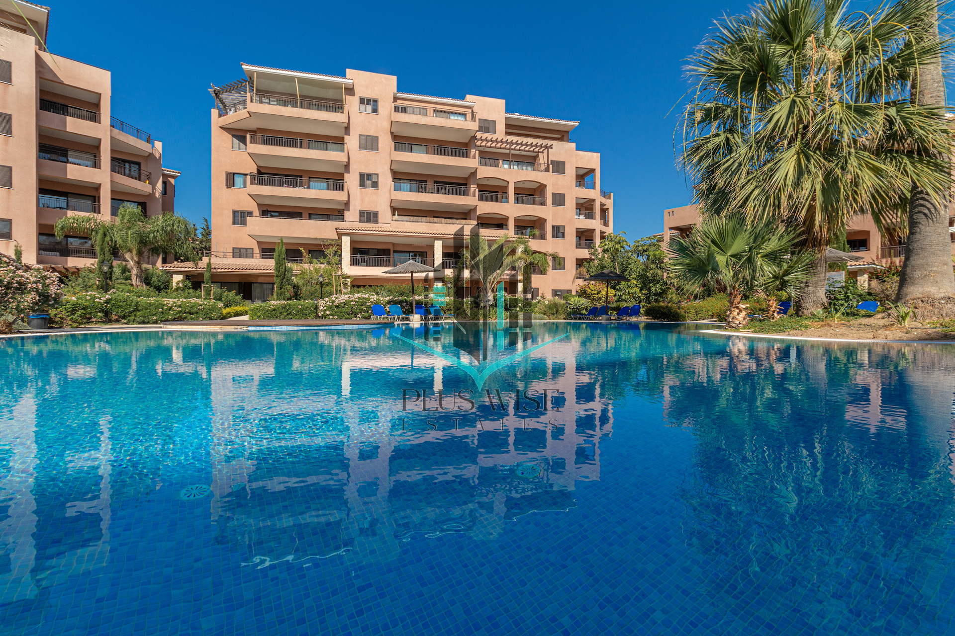 Apartment in Ayios Theodoros - view 1