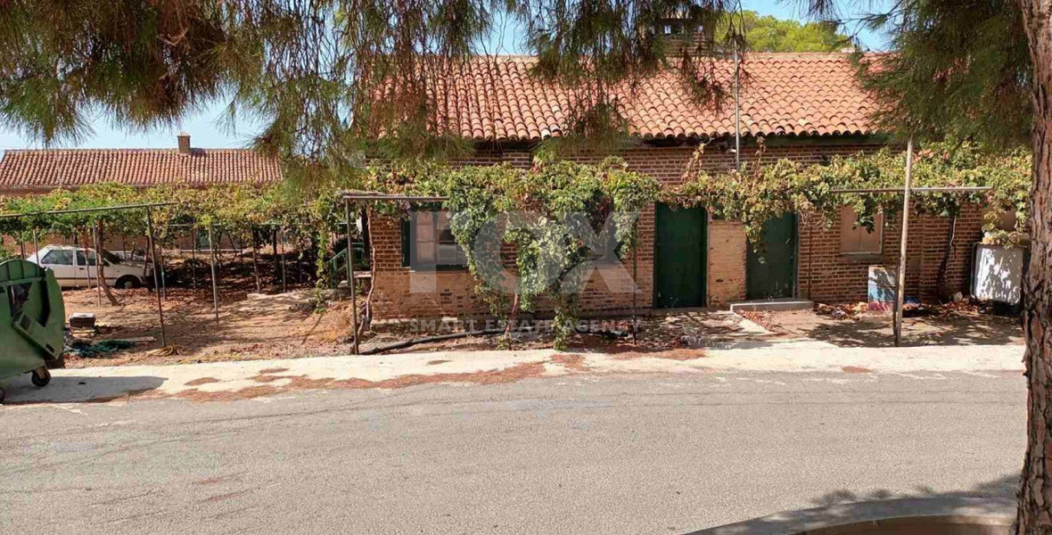 Four bedroom semi detached bungalow for Sale,  in Nea Dimmata , Paphos