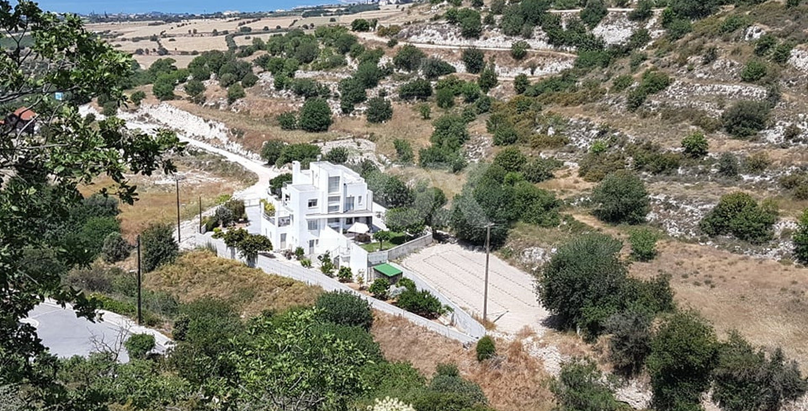 4 Bed House To Rent In Tsada Paphos Cyprus