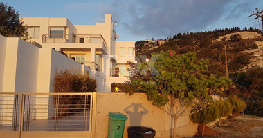 4 Bed House To Rent In Tsada Paphos Cyprus