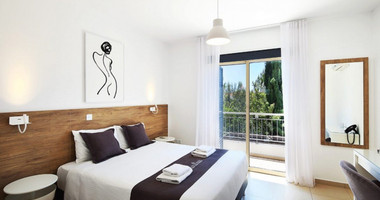 Investment opportunity in Universal area