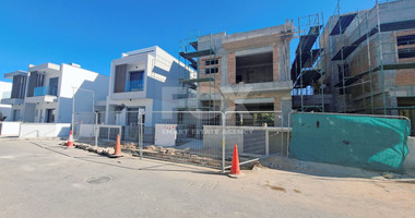 Three bedroom house for sale in Konia