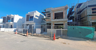 Three bedroom house for sale in Konia