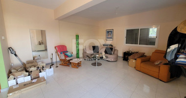 4-Bedroom Detached House for Sale in Trachoni, Limassol