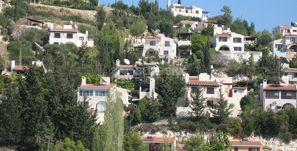 4 Bed House For Sale In Kamares Paphos Cyprus