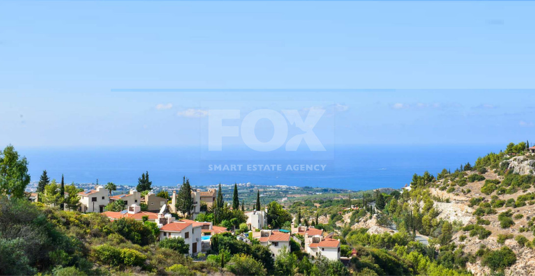 Three bedroom luxury villa For Sale In Kamares Paphos