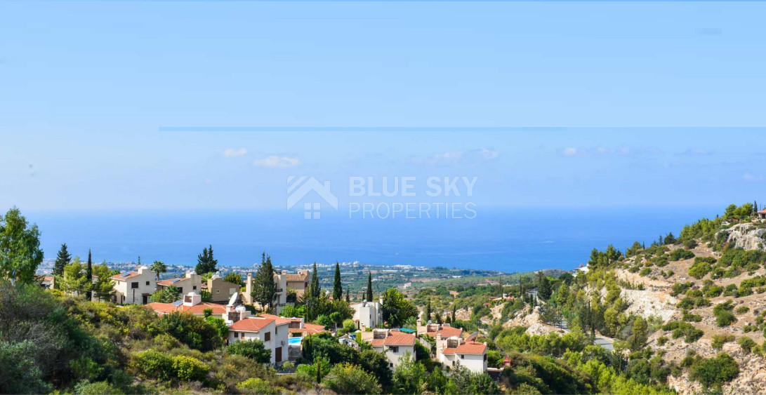 Three bedroom luxury villa For Sale In Kamares Paphos