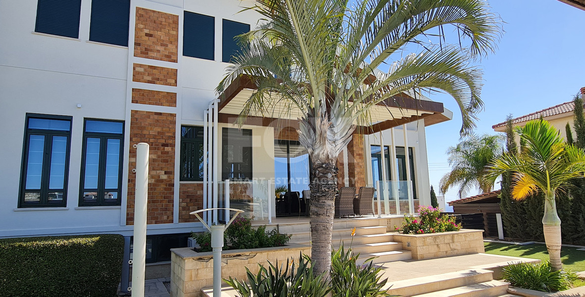 Five Bedroom Villa For Sale In Agios Athanasios Limassol