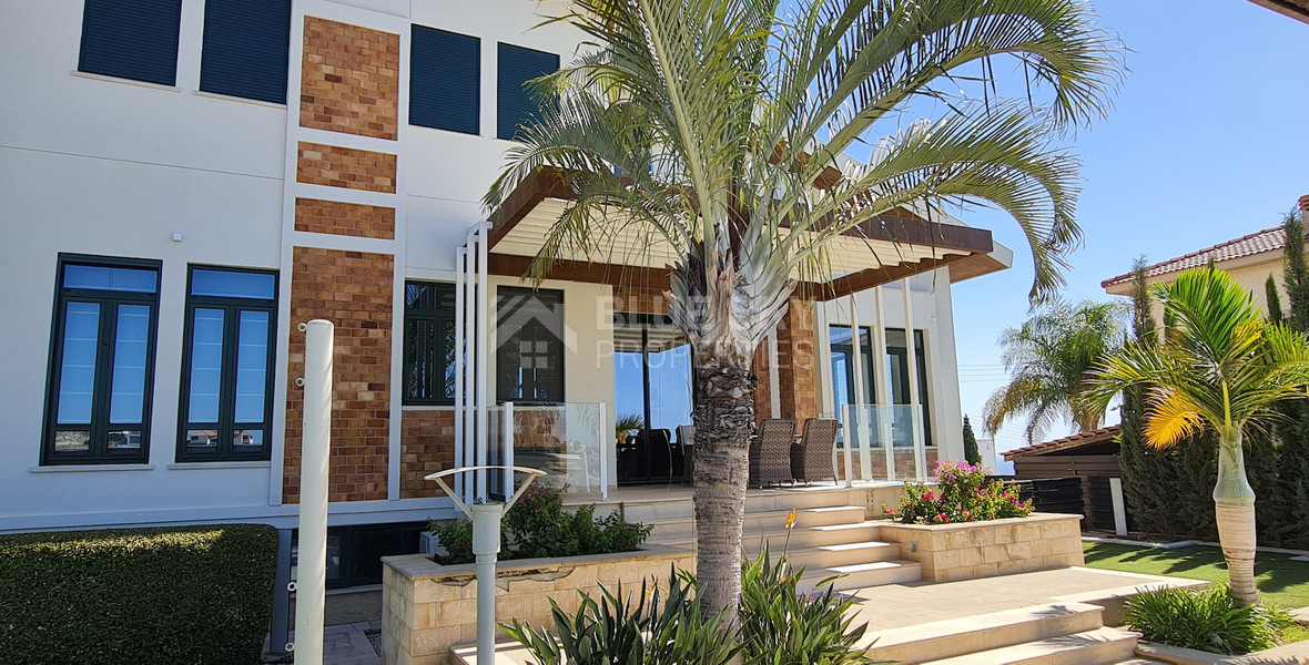 Five Bedroom Villa For Sale In Agios Athanasios Limassol