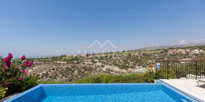 Two Bed House in Aphrodite Hills Paphos