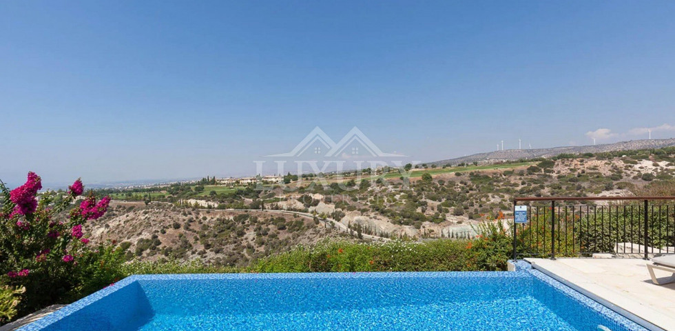 Two Bed House in Aphrodite Hills Paphos