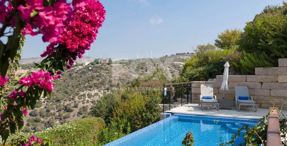 Two Bed House in Aphrodite Hills Paphos