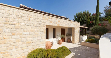 Two Bed House in Aphrodite Hills Paphos