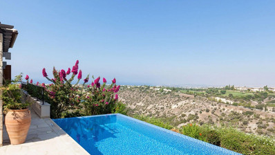 Two Bed House in Aphrodite Hills Paphos