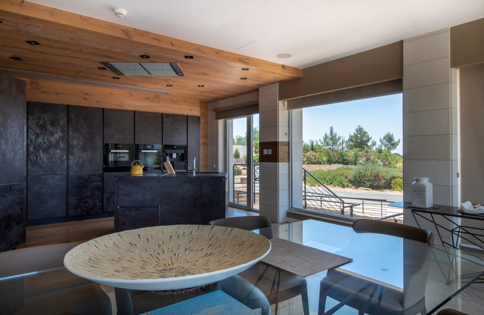 Mieszkanie 4 pokoi 450 m² Kouklia, Cypr